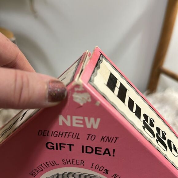 Vtg Hugger Puf Hanger Gift Kit Marlo Co Knit Nylon Dress Style Puffed Hangers - Picture 8 of 17